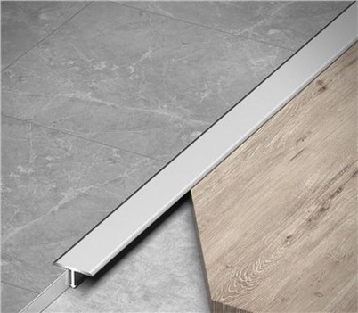 哑光白色瓷砖装饰